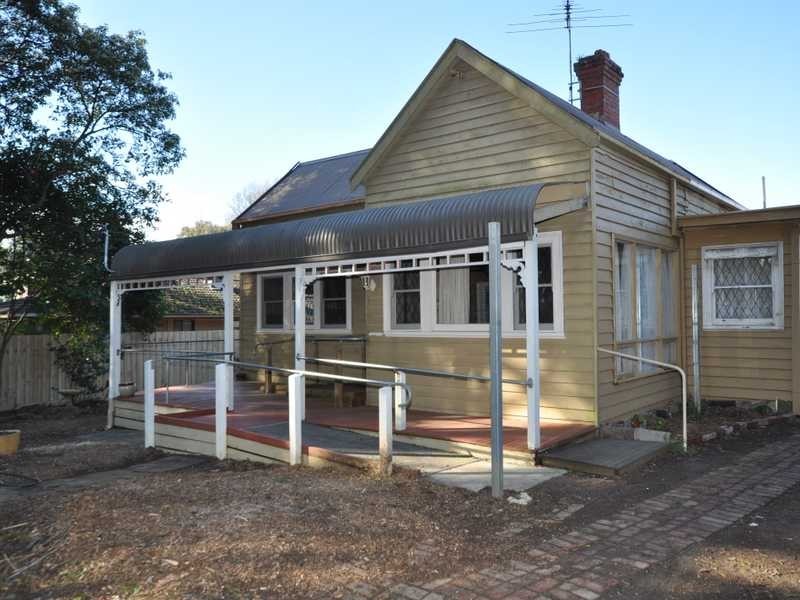7 Church Street, Emerald VIC 3782