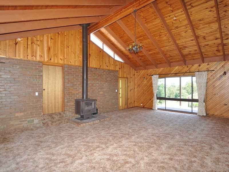 17 Calder Road, Cockatoo VIC 3781