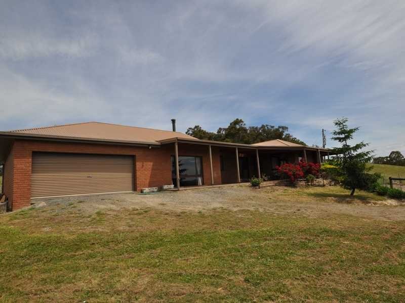 17 Calder Road, Cockatoo VIC 3781