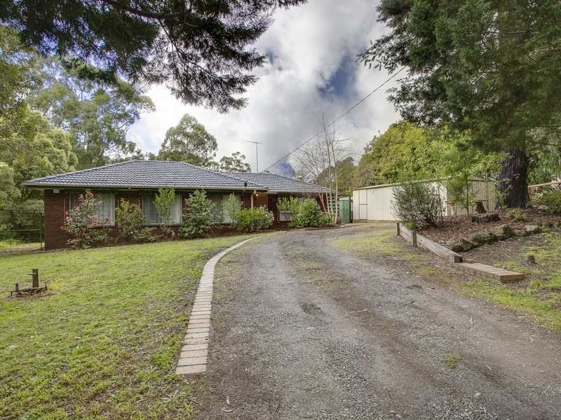 11 Steane Street, Cockatoo VIC 3781