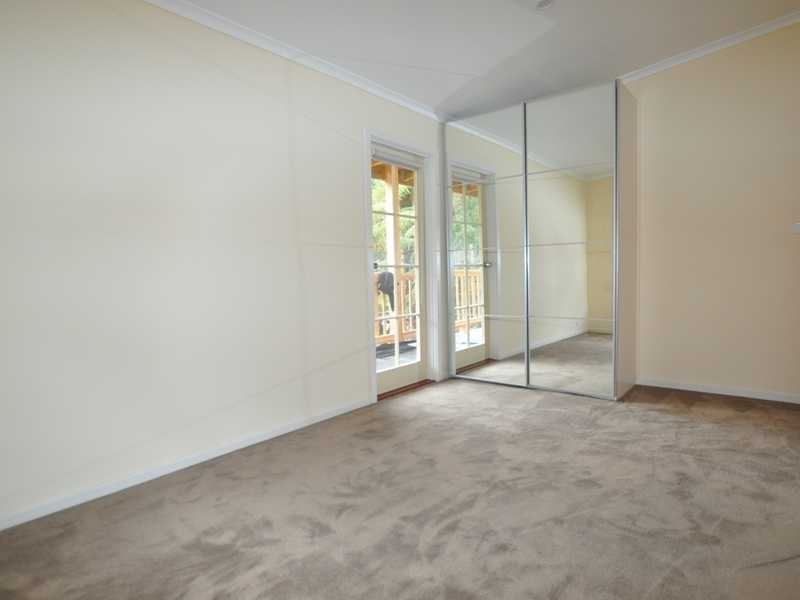 14 Viewhill Road, Cockatoo VIC 3781