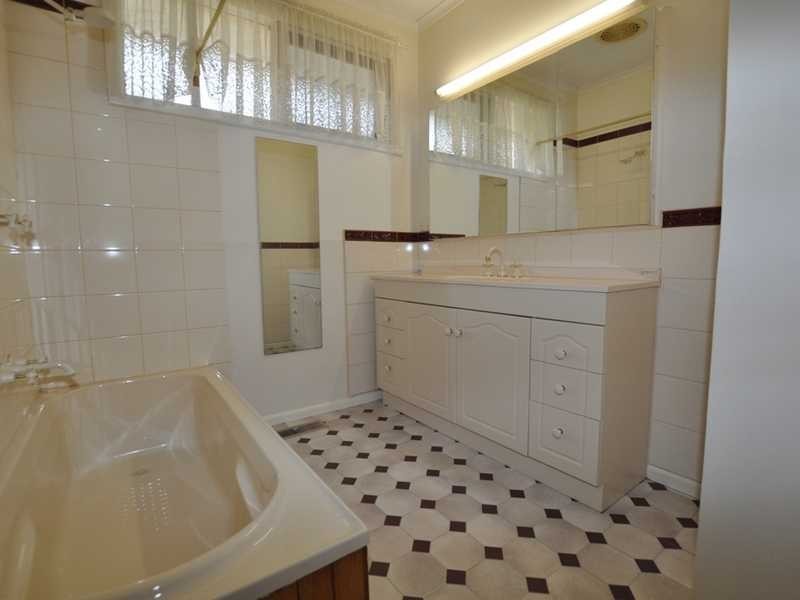 7 Legerwood Road, Narre Warren North VIC 3804