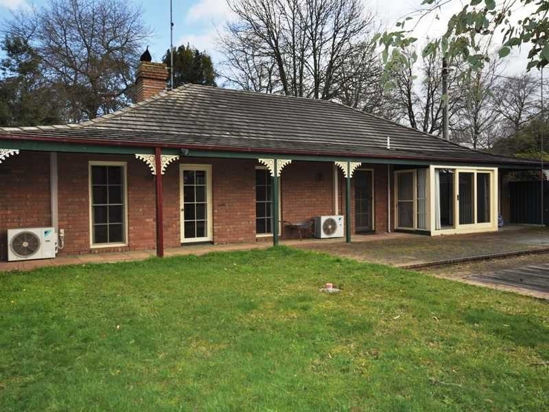 12 Emerald Monbulk Road, Emerald VIC 3782