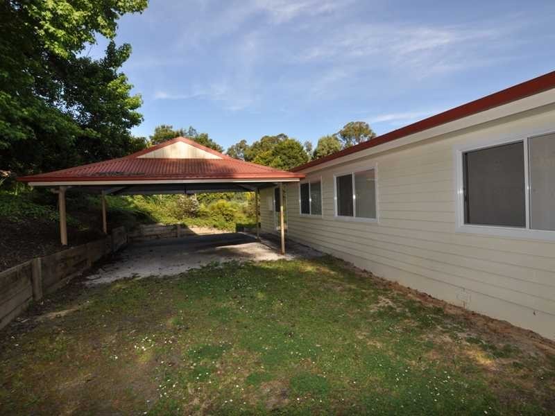 6 Fernshaw Road, Monbulk VIC 3793