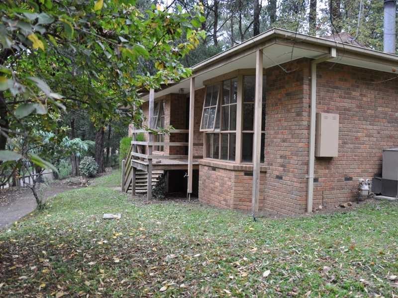 30 Neville Street, Cockatoo VIC 3781