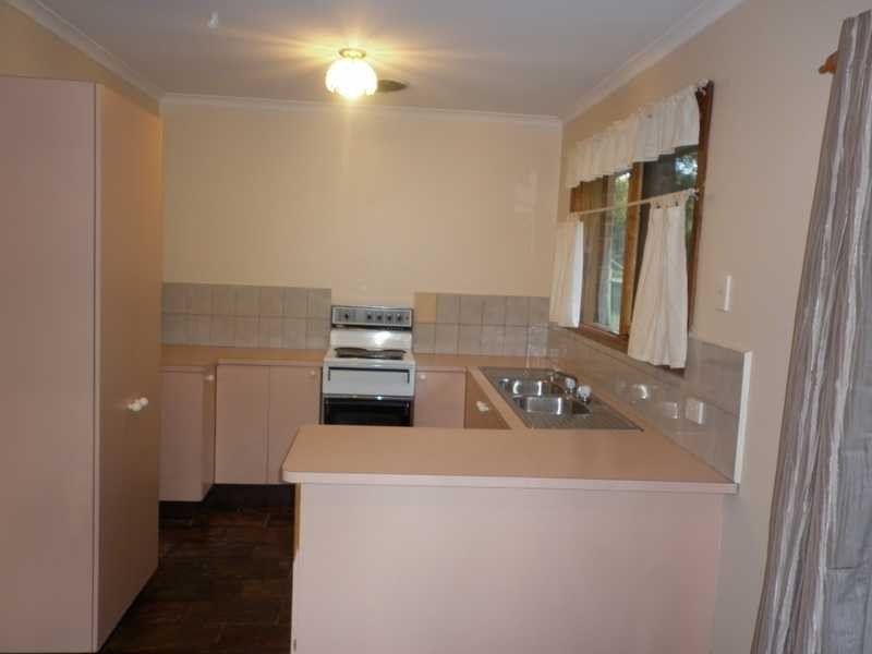 30 Neville Street, Cockatoo VIC 3781