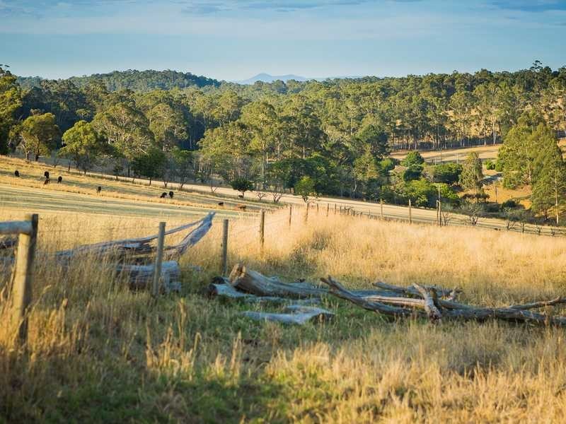 1475 Pakenham Road, Cockatoo VIC 3781