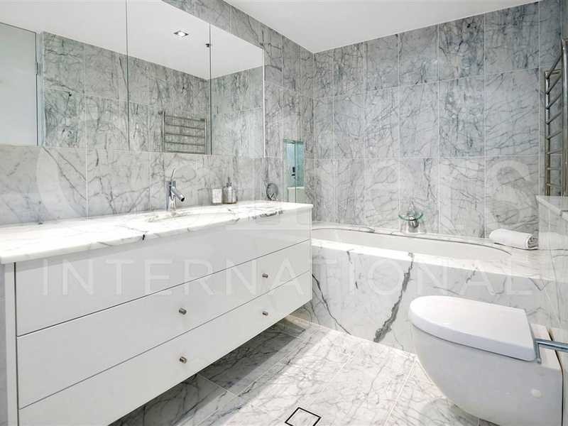 Apt 3701/129 Harrington Street, Sydney NSW 2000