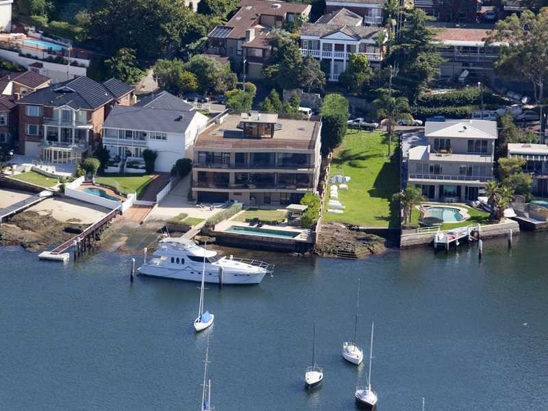 28 Lyndhurst Crescent, Hunters Hill NSW 2110