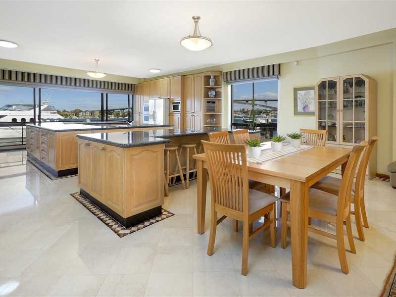 28 Lyndhurst Crescent, Hunters Hill NSW 2110