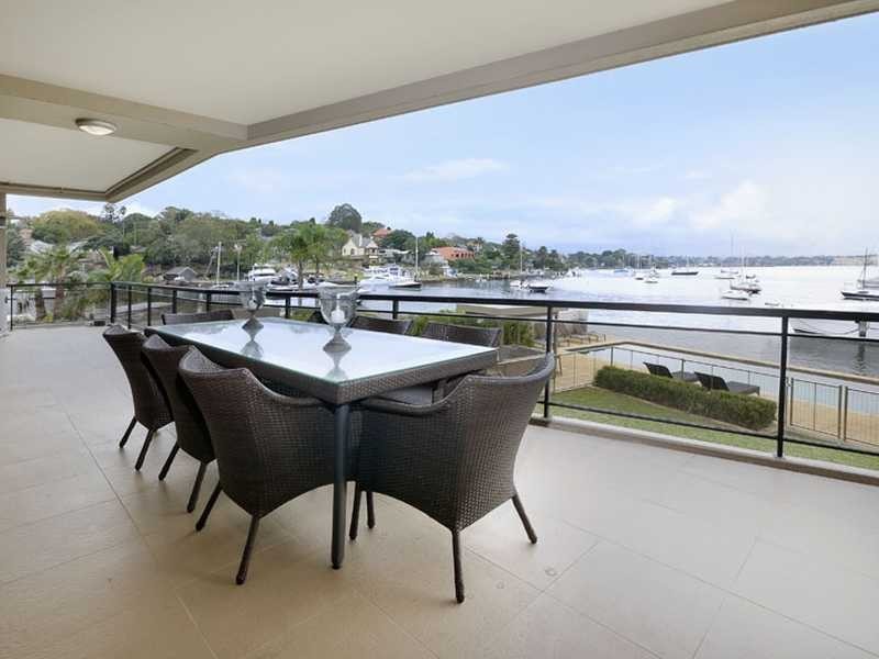 28 Lyndhurst Crescent, Hunters Hill NSW 2110