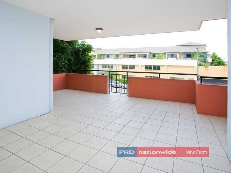 9 Newstead Avenue, Newstead QLD 4006