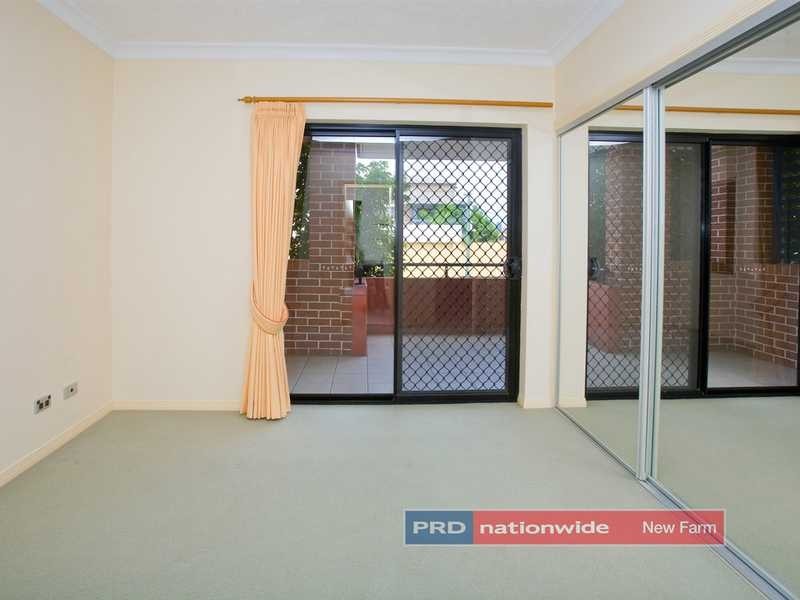 9 Newstead Avenue, Newstead QLD 4006