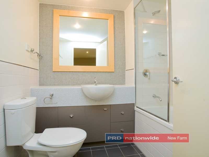 Unit 3/1 Newstead Avenue, Newstead QLD 4006