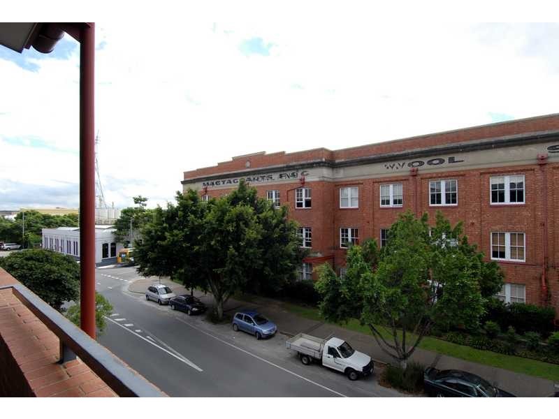 Unit 63/8 Dath Street, Teneriffe QLD 4005