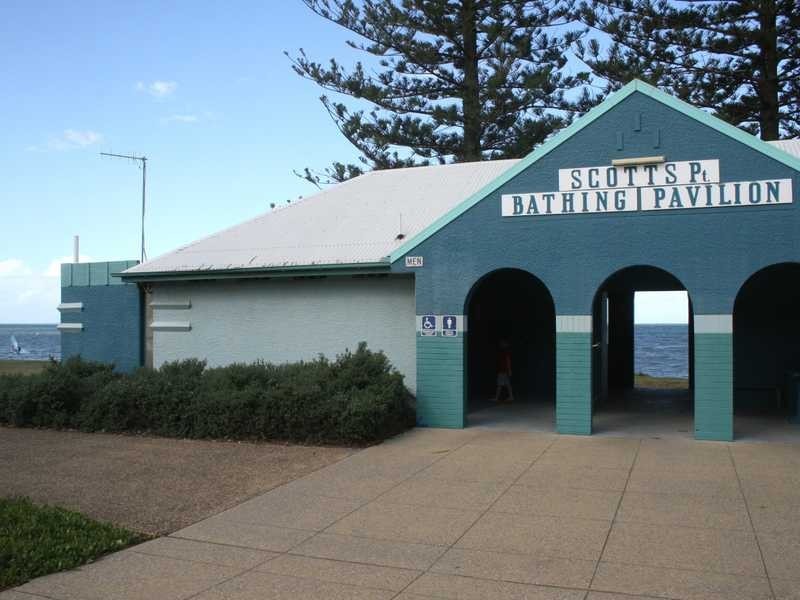 139 Oxley Avenue, Woody Point QLD 4019