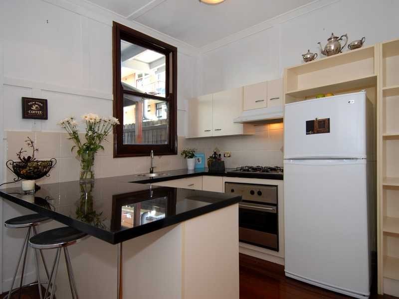 2/147 Merthyr Road, New Farm QLD 4005