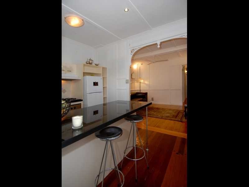 2/147 Merthyr Road, New Farm QLD 4005