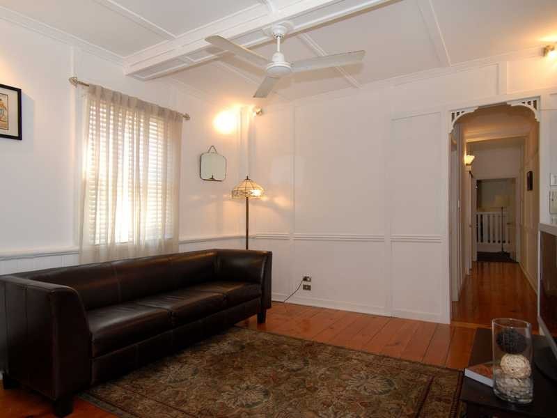 2/147 Merthyr Road, New Farm QLD 4005
