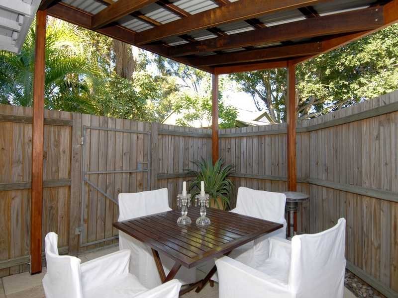 2/147 Merthyr Road, New Farm QLD 4005