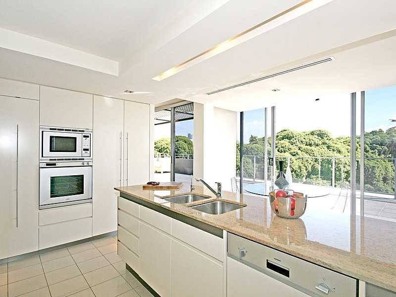 Unit 1611/22 Refinery Parade, New Farm QLD 4005