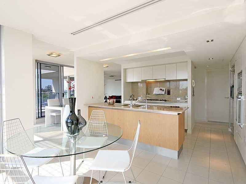 Unit 1611/22 Refinery Parade, New Farm QLD 4005