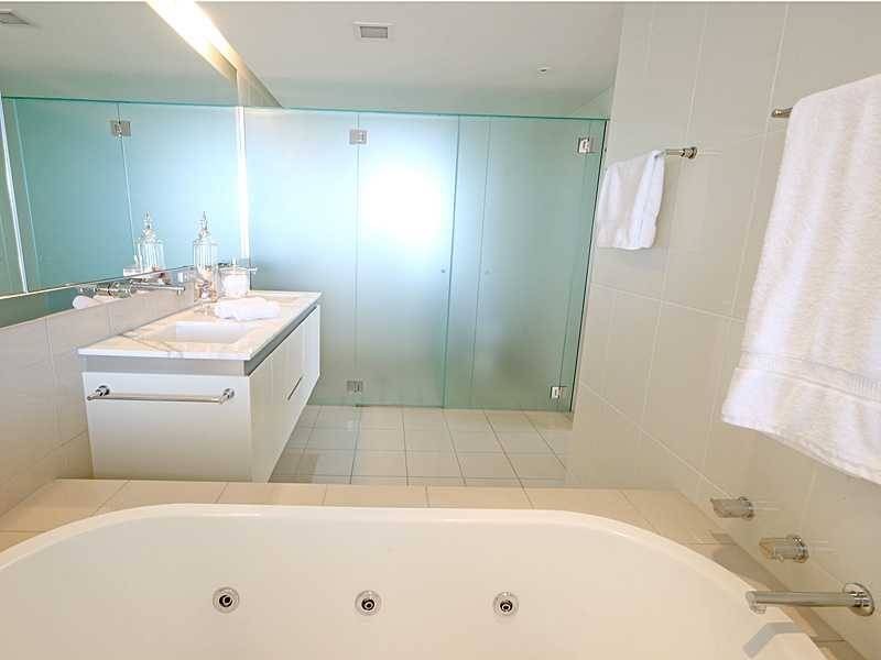 Unit 1611/22 Refinery Parade, New Farm QLD 4005