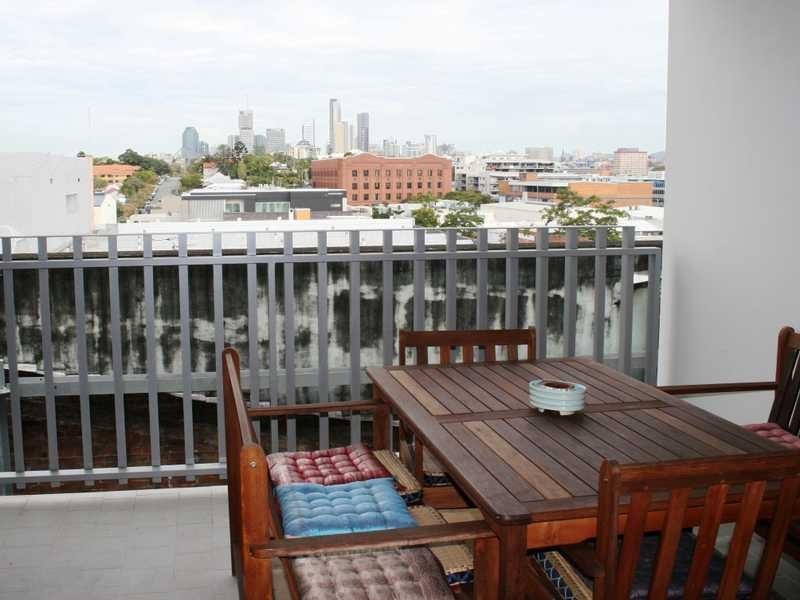 606/16 Skyring Tce, Newstead QLD 4006