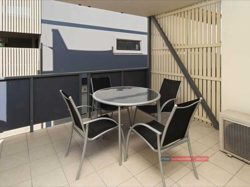 54 Jackson Street, Hamilton QLD 4007