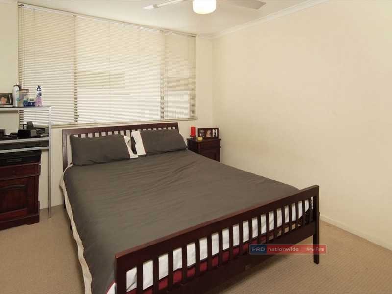 54 Jackson Street, Hamilton QLD 4007