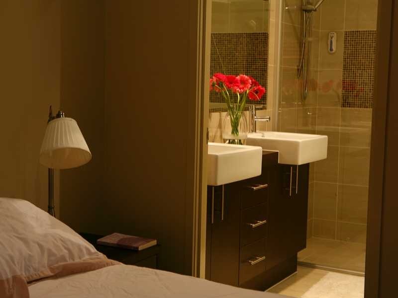 110 Commercial Road, Teneriffe QLD 4005