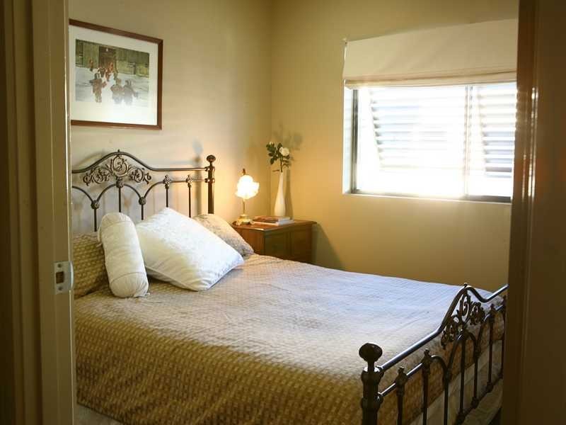 110 Commercial Road, Teneriffe QLD 4005