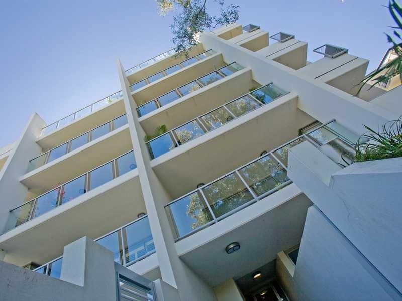 Unit 401/20 Paradise Street, Highgate Hill QLD 4101