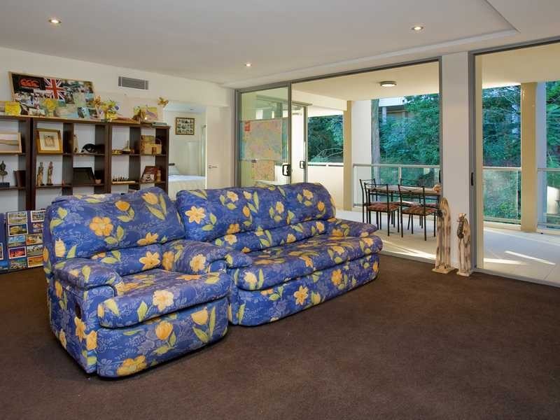 Unit 401/20 Paradise Street, Highgate Hill QLD 4101