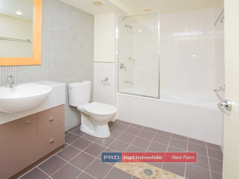 Unit 17/1 Newstead Avenue, Newstead QLD 4006