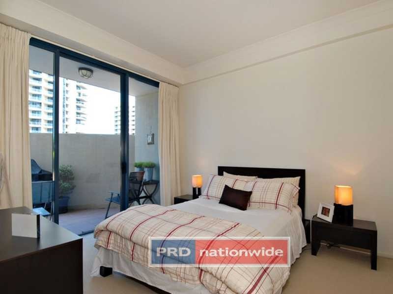 Unit 8/45 Deakin Street, Kangaroo Point QLD 4169