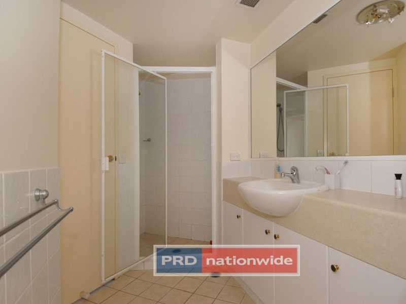 Unit 8/45 Deakin Street, Kangaroo Point QLD 4169