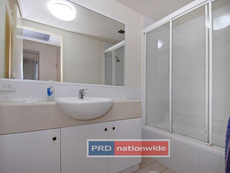 Unit 8/45 Deakin Street, Kangaroo Point QLD 4169