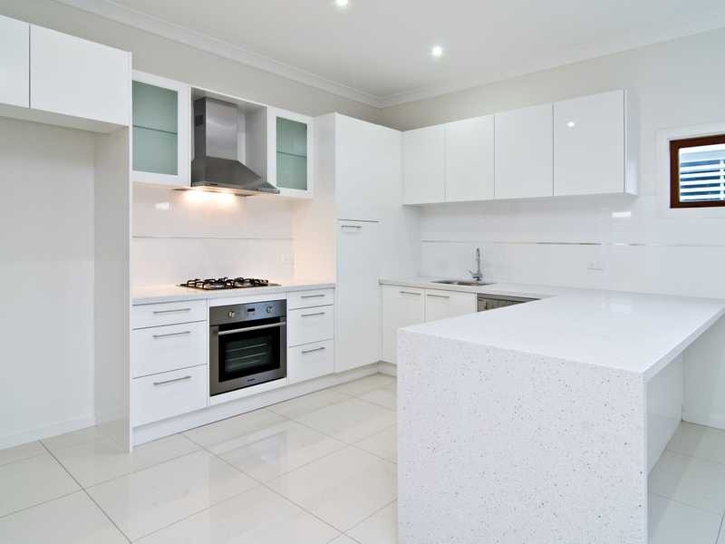 24 Raceview Street, Hendra QLD 4011