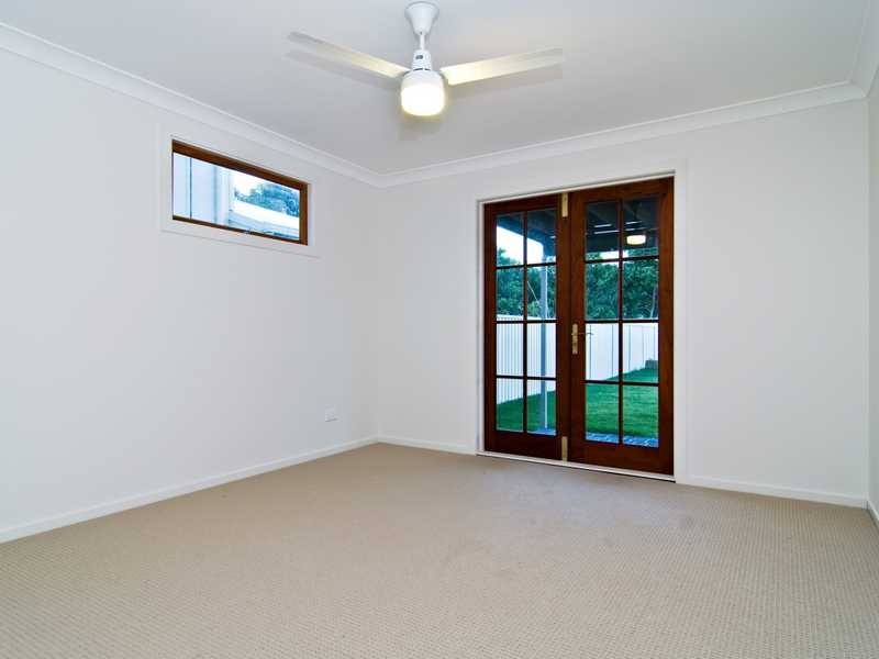 24 Raceview Street, Hendra QLD 4011