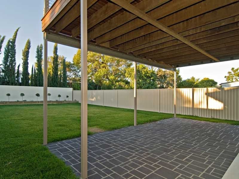 24 Raceview Street, Hendra QLD 4011