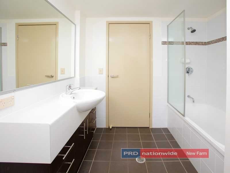 Unit 1/7 Helen Street, Teneriffe QLD 4005