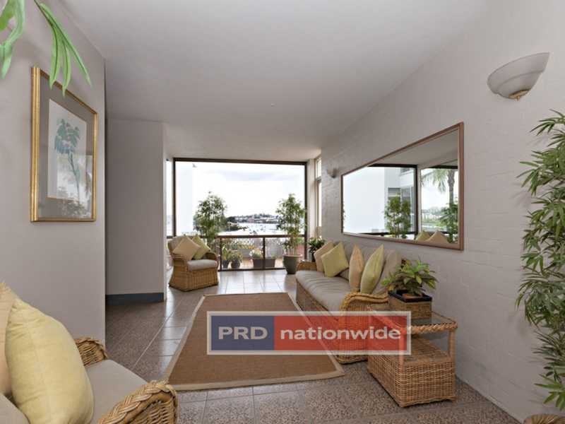 Unit 3b/11 Hillside, Hamilton QLD 4007