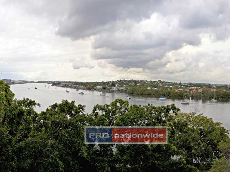 Unit 3b/11 Hillside, Hamilton QLD 4007