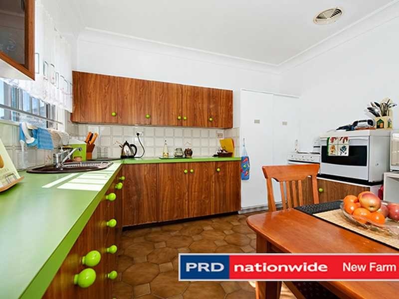 2 Agincourt Street, Grange QLD 4051