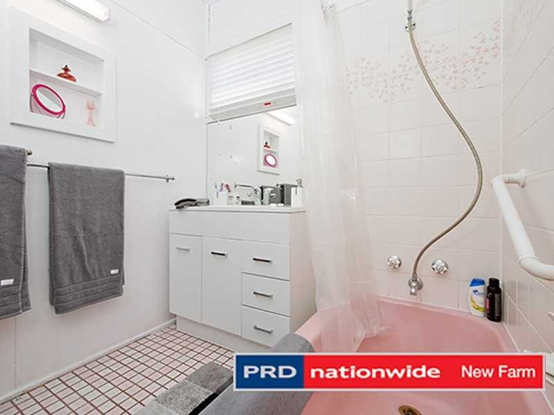 2 Agincourt Street, Grange QLD 4051