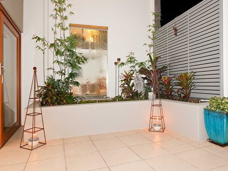 15 Halford Street, Newstead QLD 4006