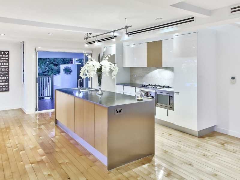 11 Isaac Street, Spring Hill QLD 4000