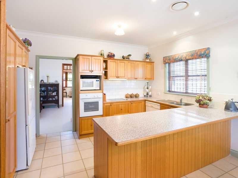 26 Henry Street, Wooloowin QLD 4030