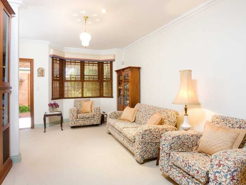 26 Henry Street, Wooloowin QLD 4030